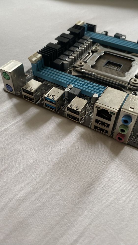 Материнська плата X79+I7 (lga2011)