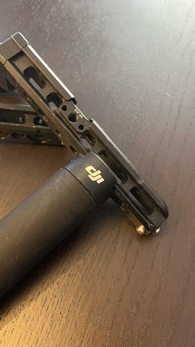 Gimbal DJI RS 2 Pro Combo Raveneye + Handles laterais