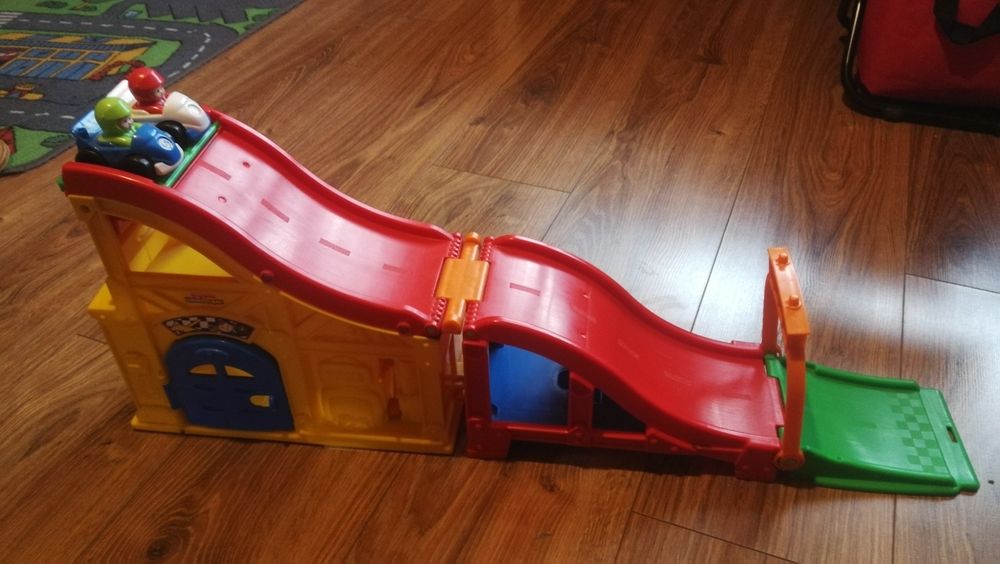 Fisher-Price Little People tor zjeżdżalnia z 2 autkami