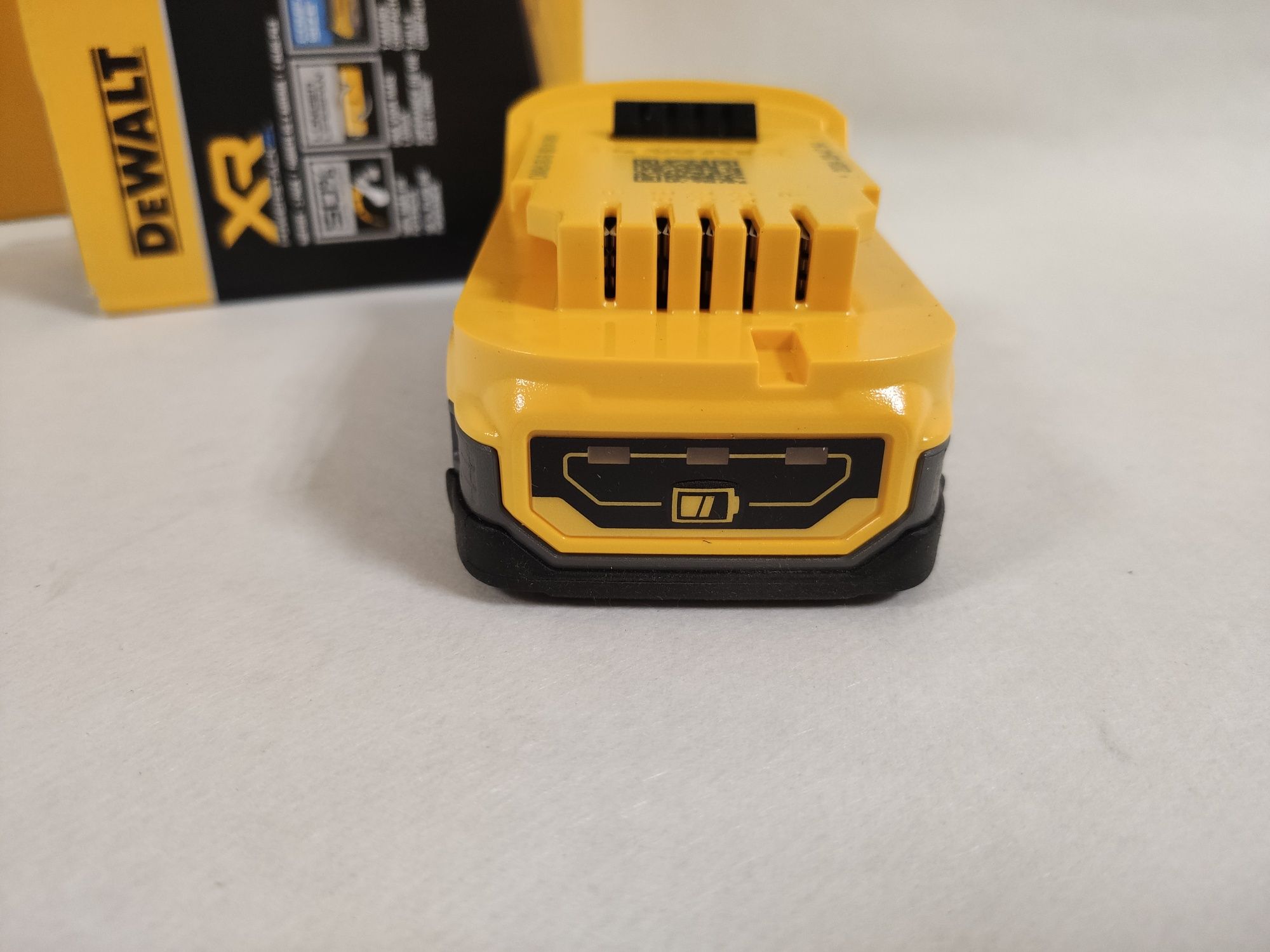 Оригінальна акумуляторна батарея DeWALT DCBP034 20V POWERSTACK 1.7Ah
