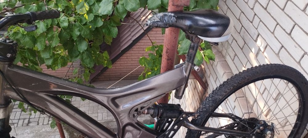 Велосипед AVANTI.