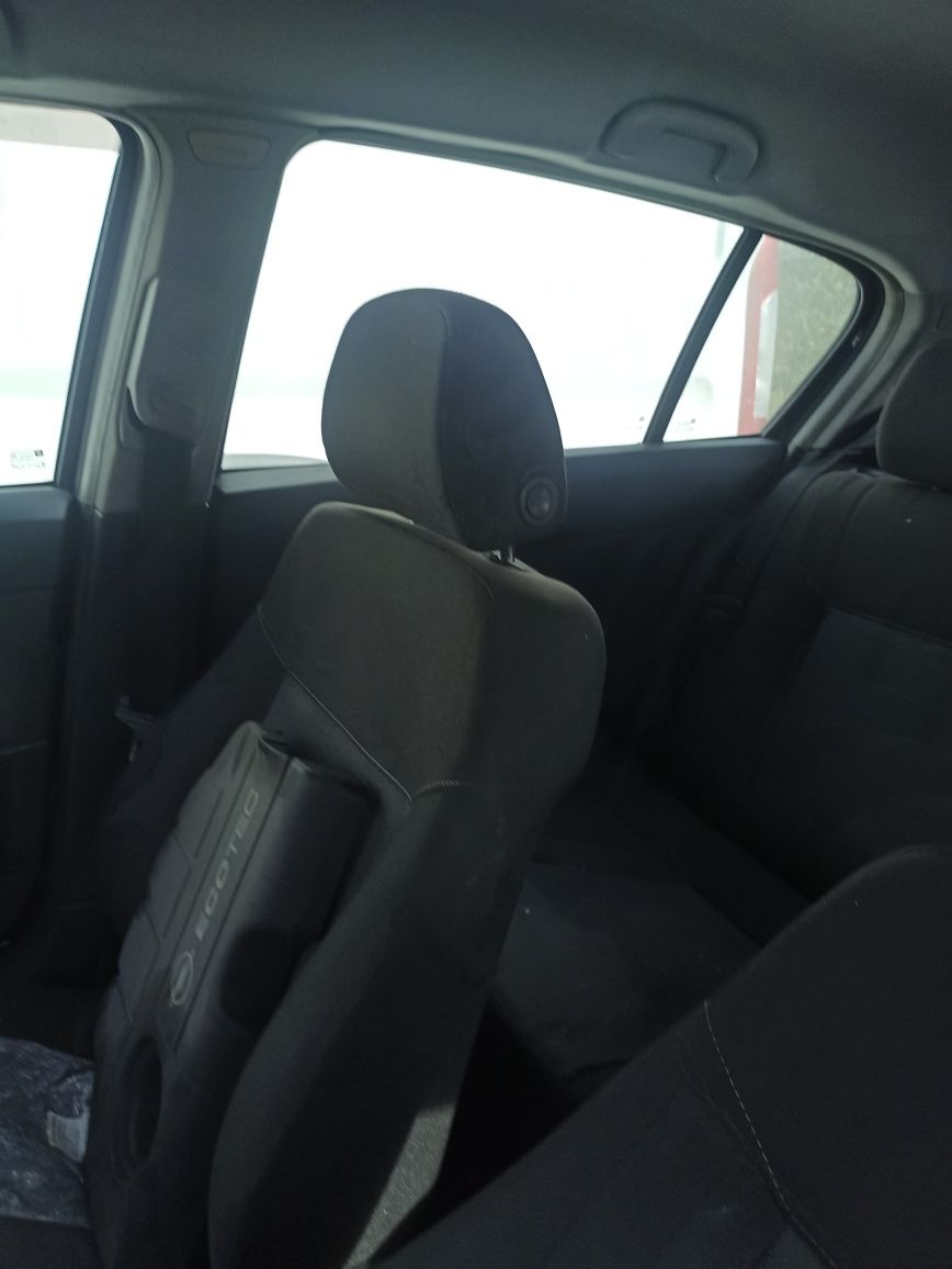 Várias peças ainda não tem motor