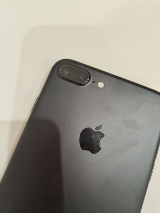 Айфон 7+, 128 ГБ під відновлення