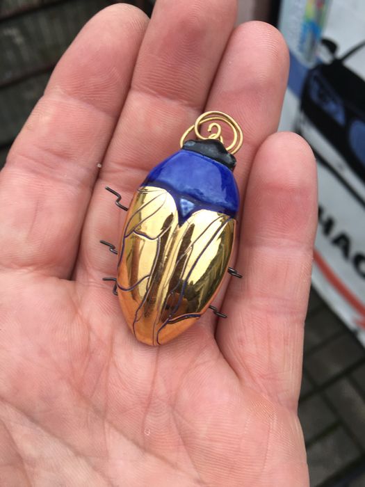 Брошка жук європа 50 роки форфр позолота кераміка. Привезена з європи.