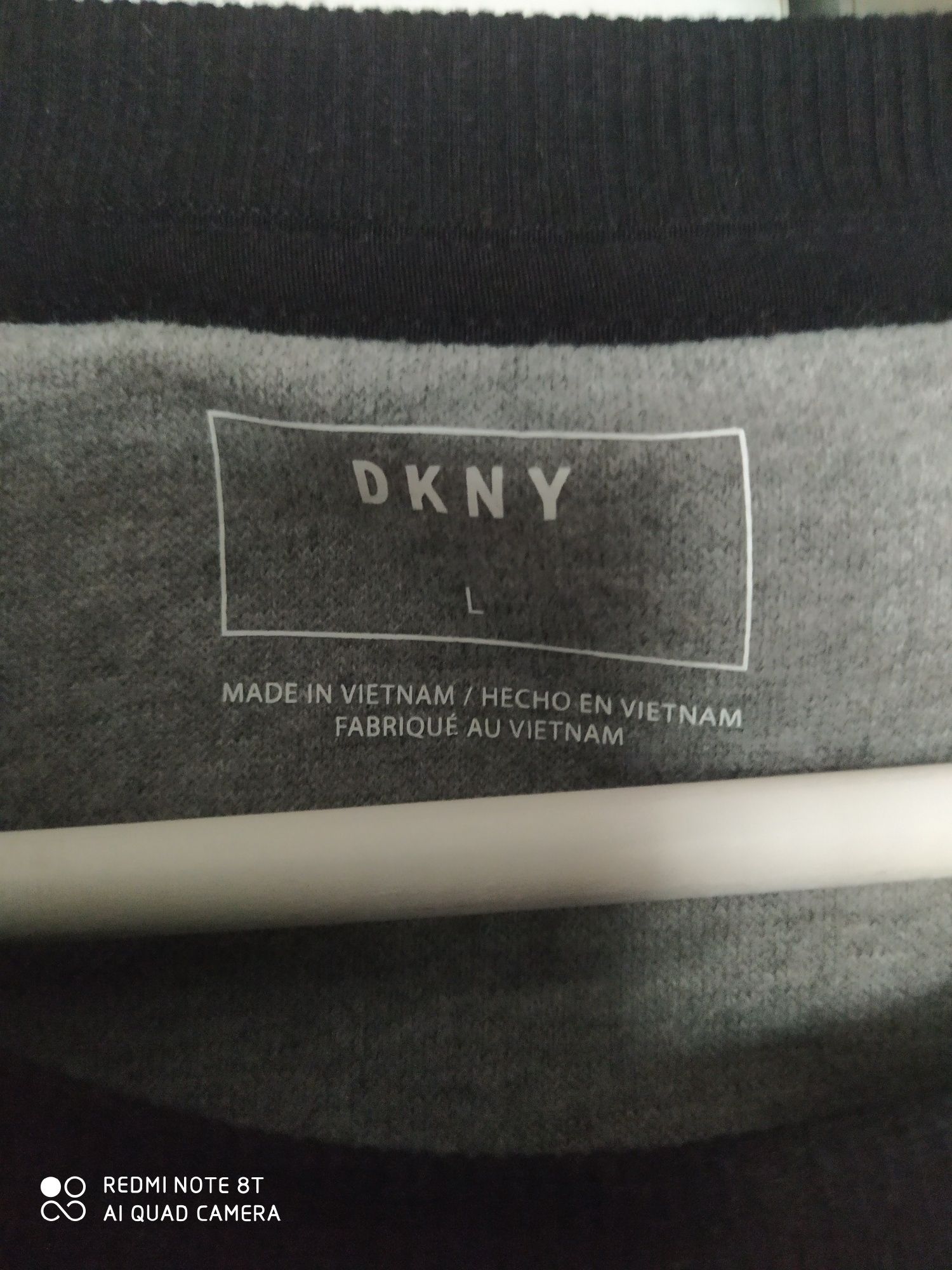 DKNY czarna nowa bluza męska z naszywka, rozmiar L