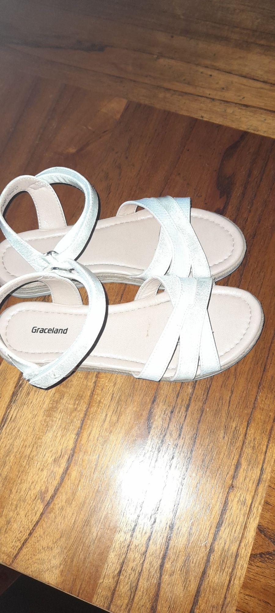 Sandálias de rapariga tamanho 34 brancas