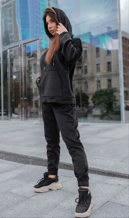 Чорний спортивний велюровий костюм Staff в ідеалі