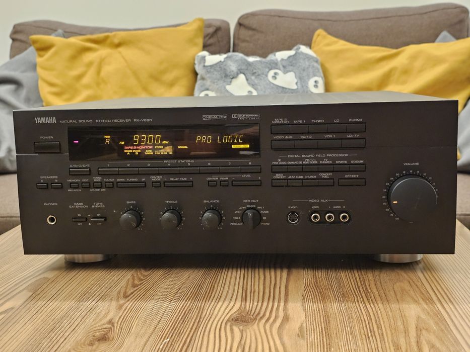 Yamaha RX-V890 amplituner