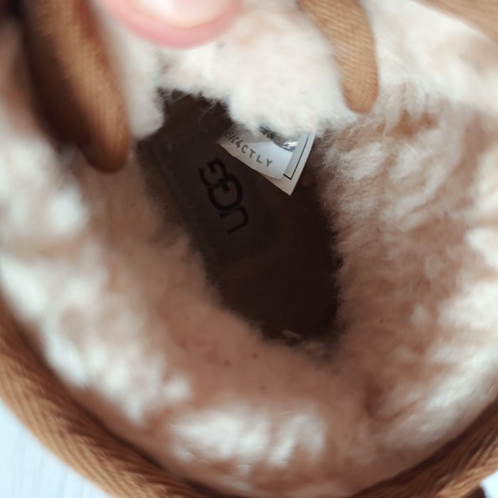 UGG оригінал на натуральному хутрі р35 на ніжку до 22см без нюансів