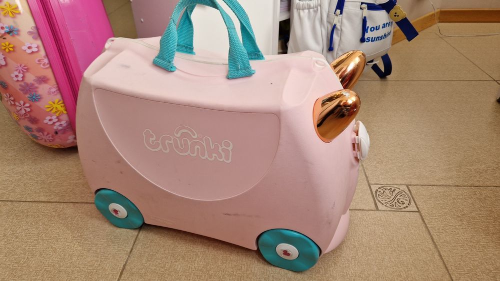 Чемодан детский на колесах Trunki Единорог розовый