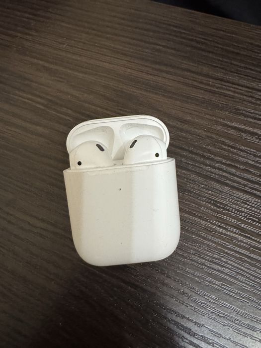 AirPods 1/2.