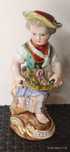Porcelana MEISSEN Figurka Ogrodniczka z koszem 1850 r.