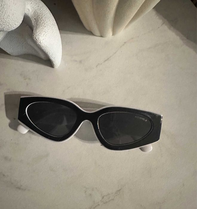 Okulary CH czarne nowe