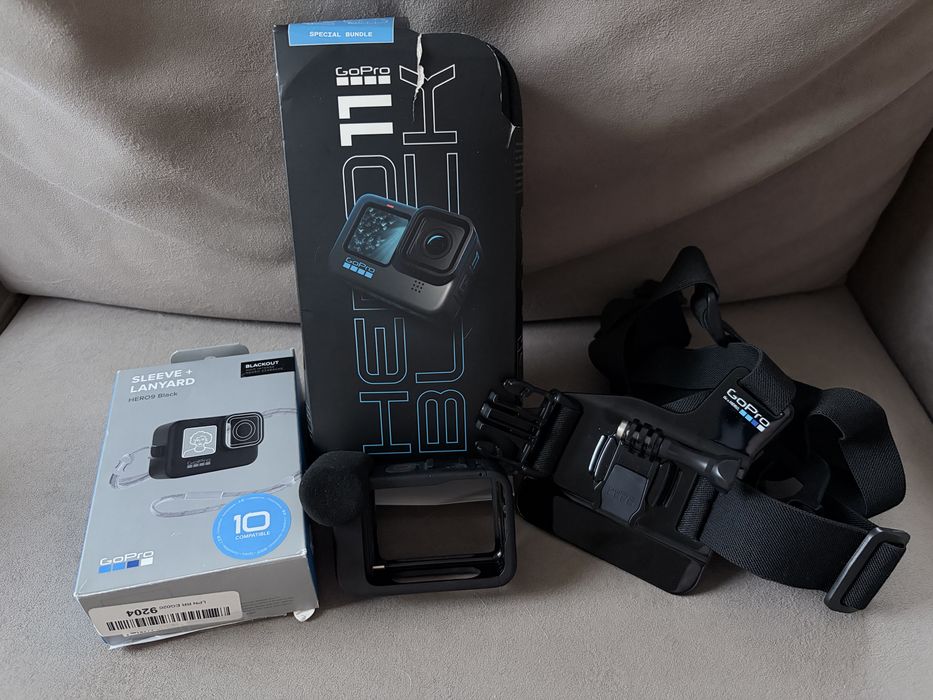 GoPro 11 HERO BLACK SPECIAL BUNDLE edition + аксесуари
