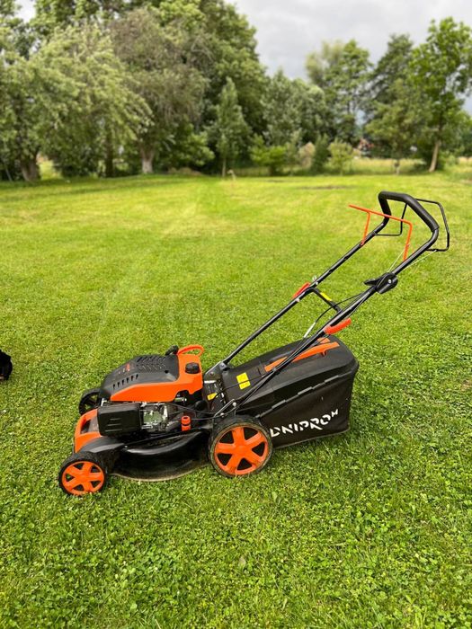 Газонокосарка бензинова Dnipro-M 46