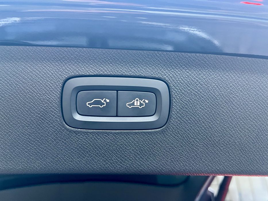 Volvo XC90 2021 2.0 AT (250 к.с.) MHEV AWD • Ultimate Bright