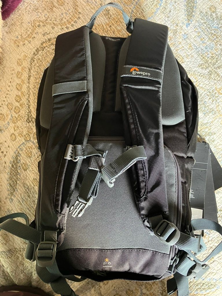 Mochila Lowepro Hatchback BP 150 AW II, Black and Grey