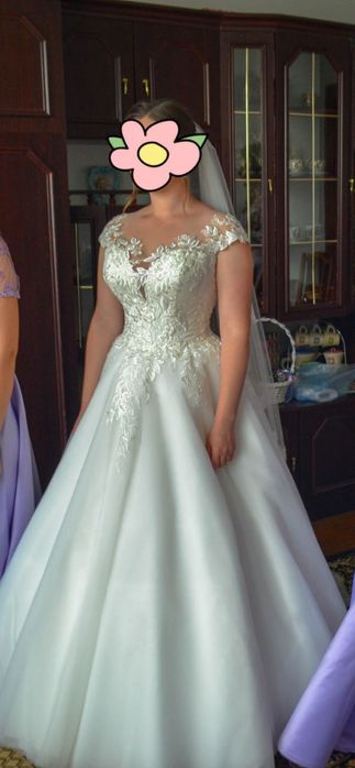 Весільна сукня