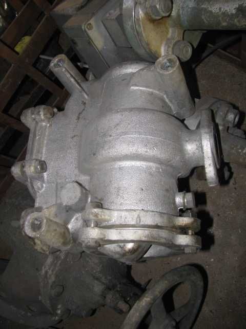 Садовий ручний насос БКФ-4 для перекачки води.