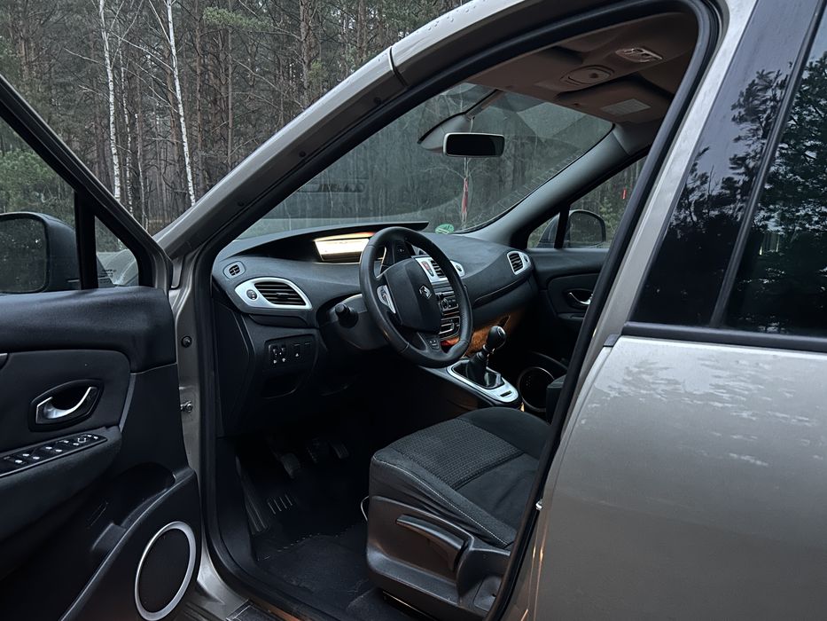 Авто в чудовому стані