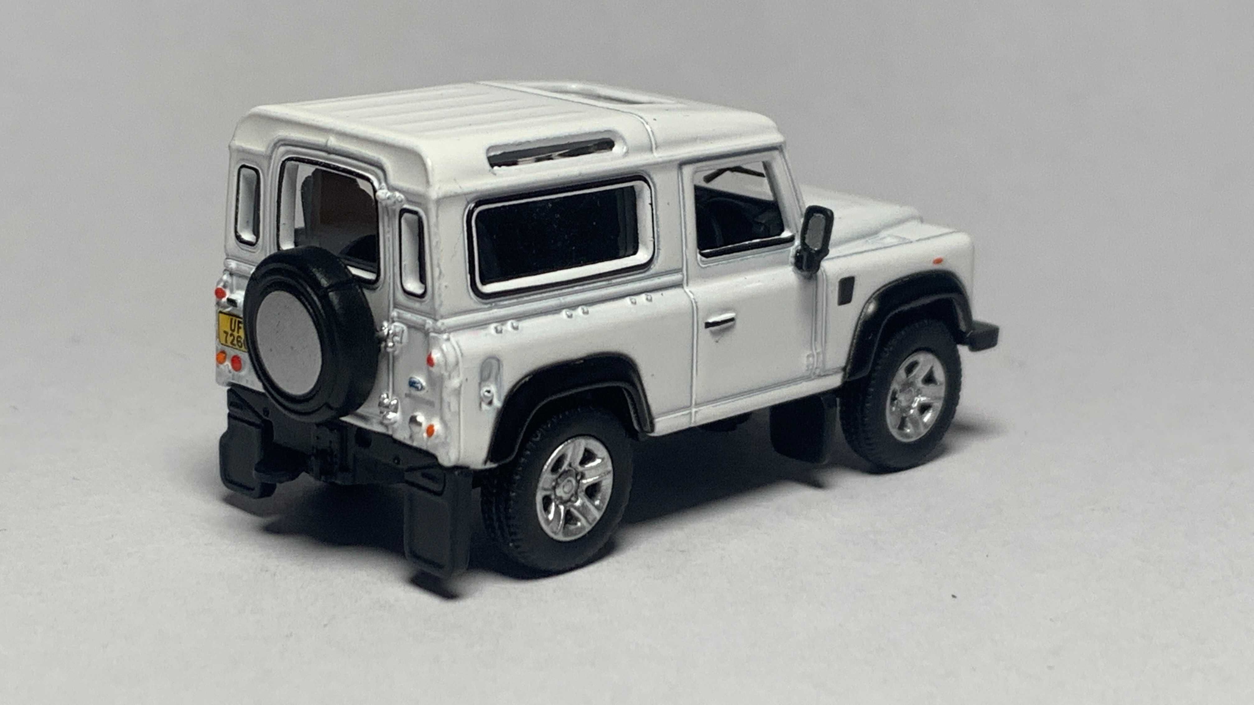 Land Rover Defender Model Kolekcjonerski 1:76