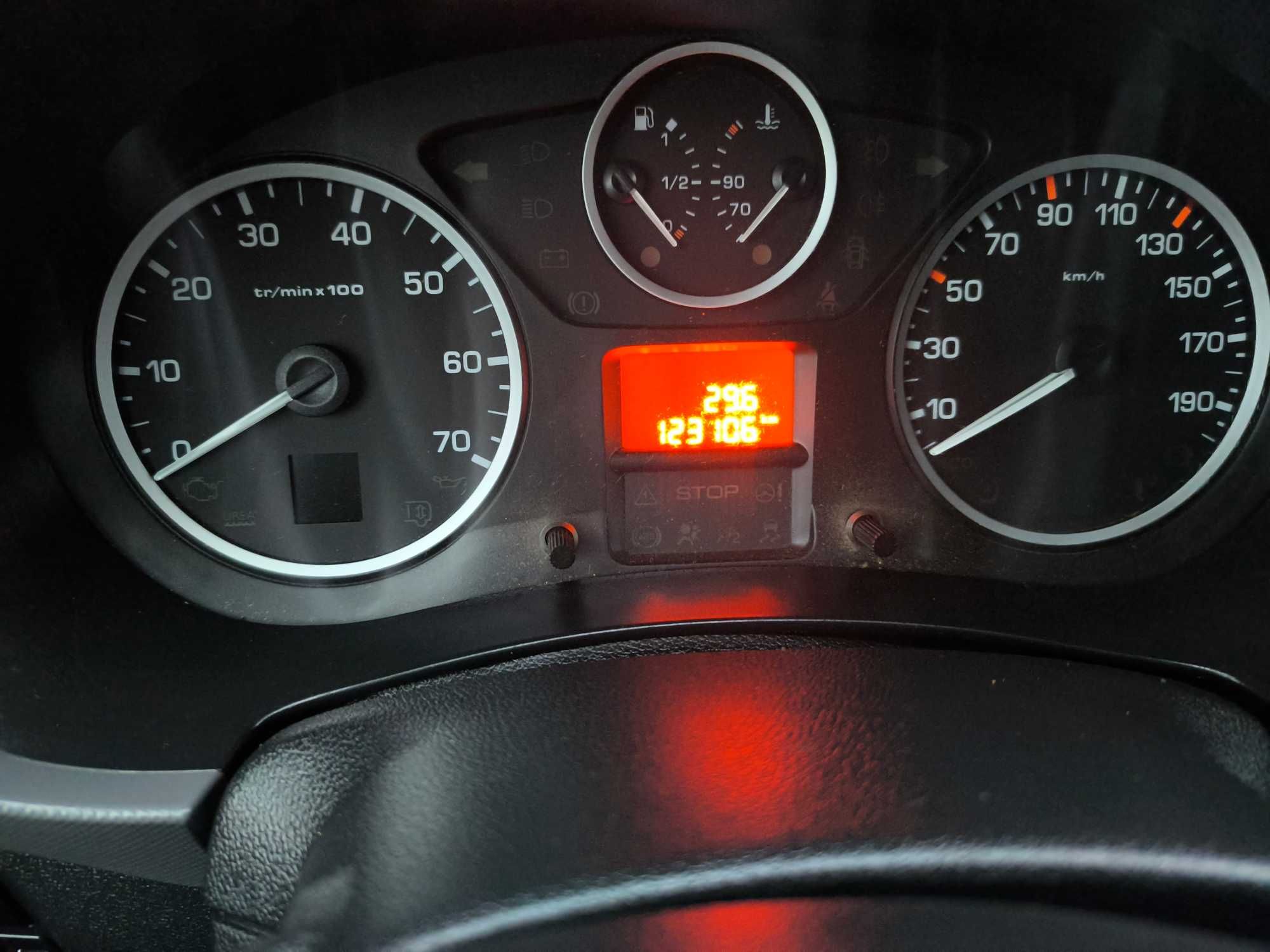 Citroen Berlingo automático com IVA 1.6 HDI 100cv.
