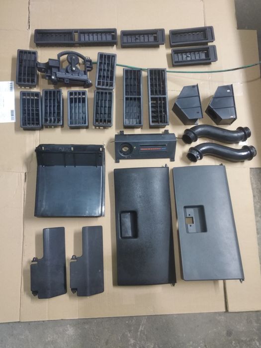 Пластик торпеди Таврія Славута. Бардачок дефлектори регулятор пічки