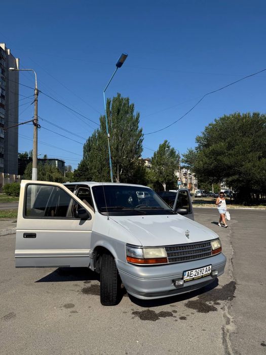 Продам Chrysler Voyager 2.5