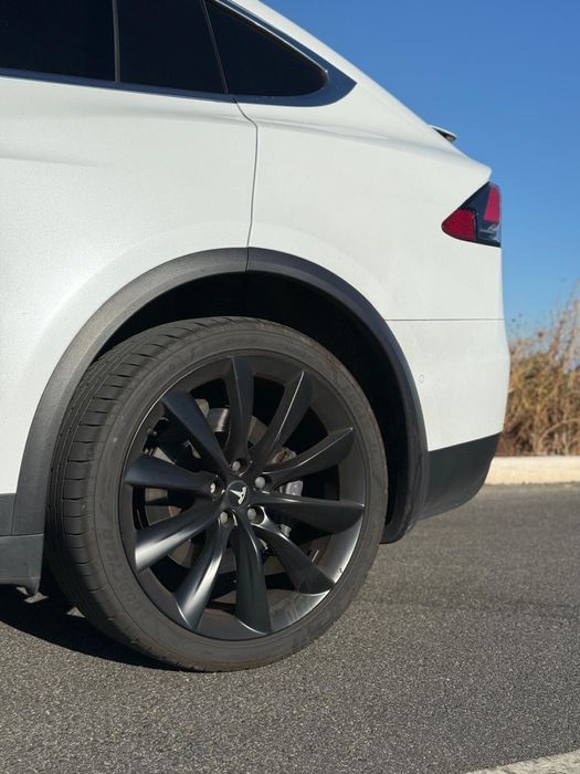 Tesla Model X 100D