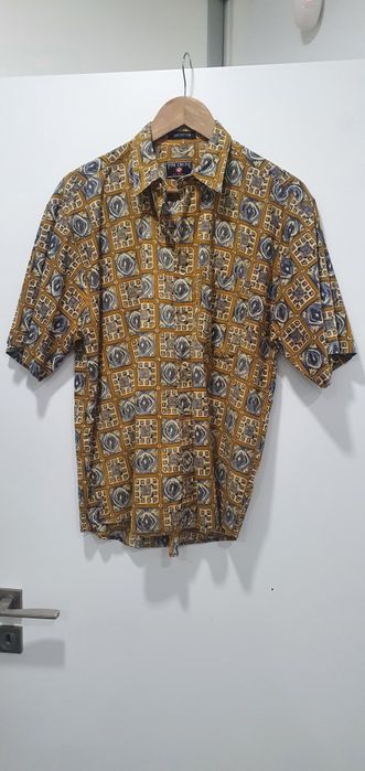 Camisa estampada vintage tamanho M