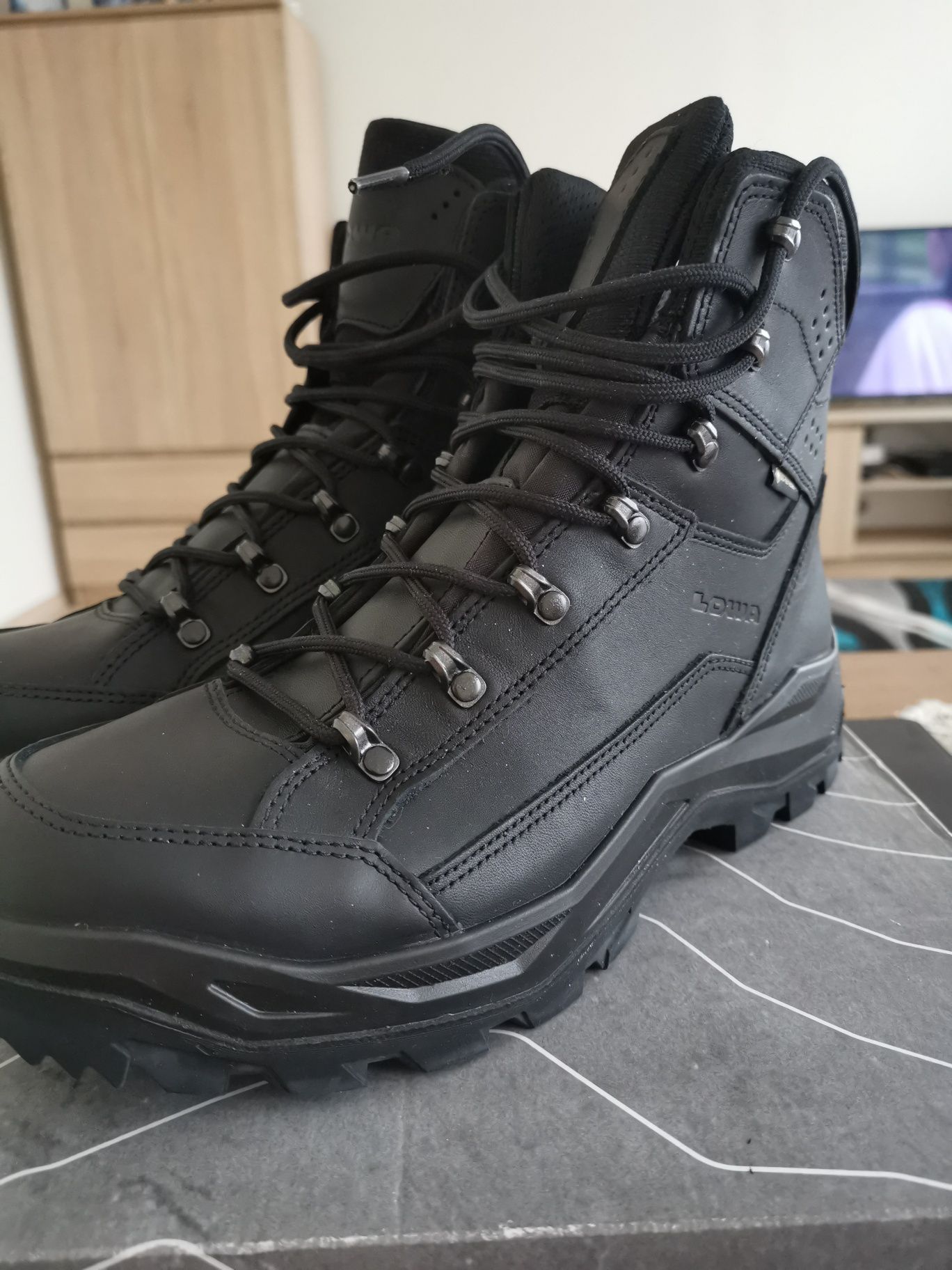 Nowe buty Lowa  Renegade, 2 GTX TF roz 42.5/8.5 gore-tex