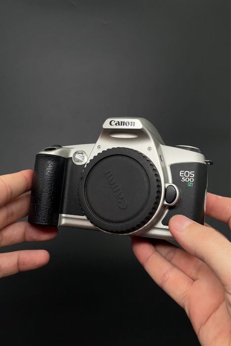 Canon eos 500n.