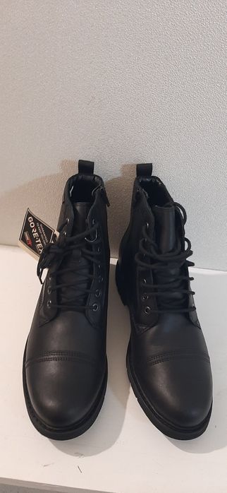 Продам  нові чоловічі сапожки