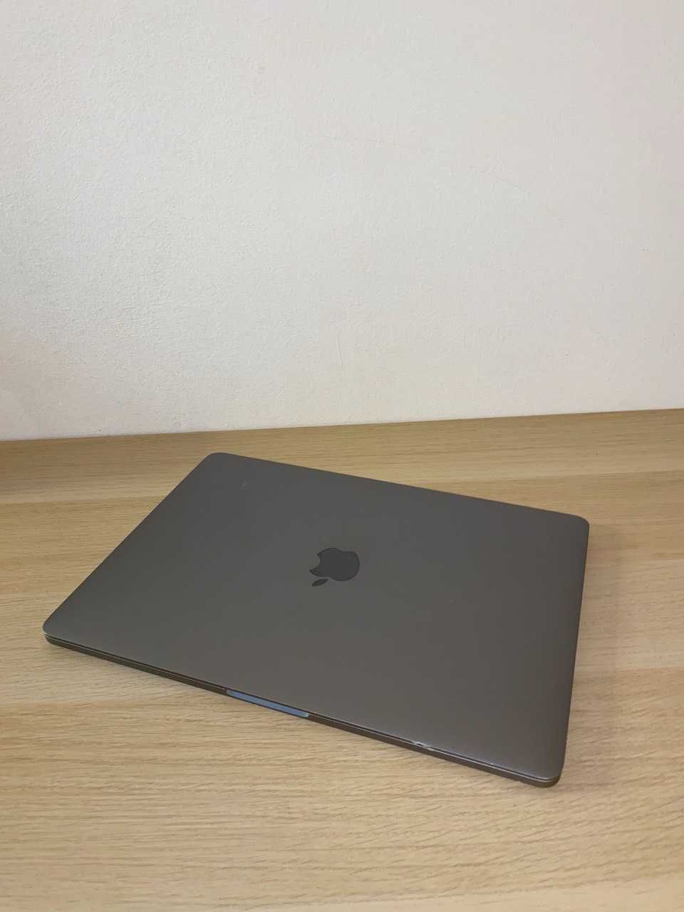 Apple MacBook Pro 13 2017 TouchBar