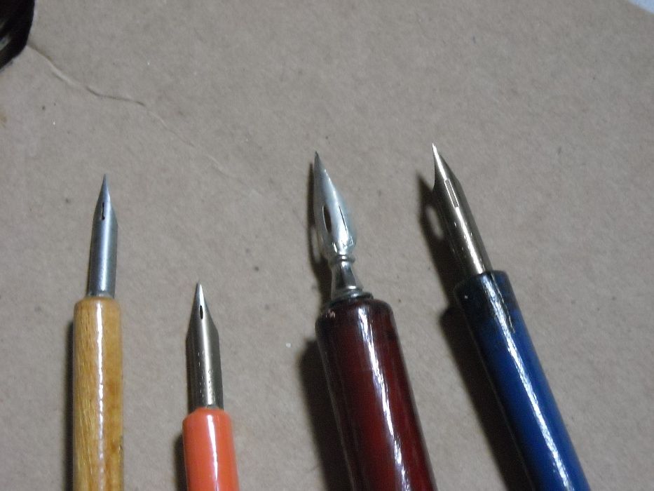 Grande coleccao de pontas de aparo e canetas