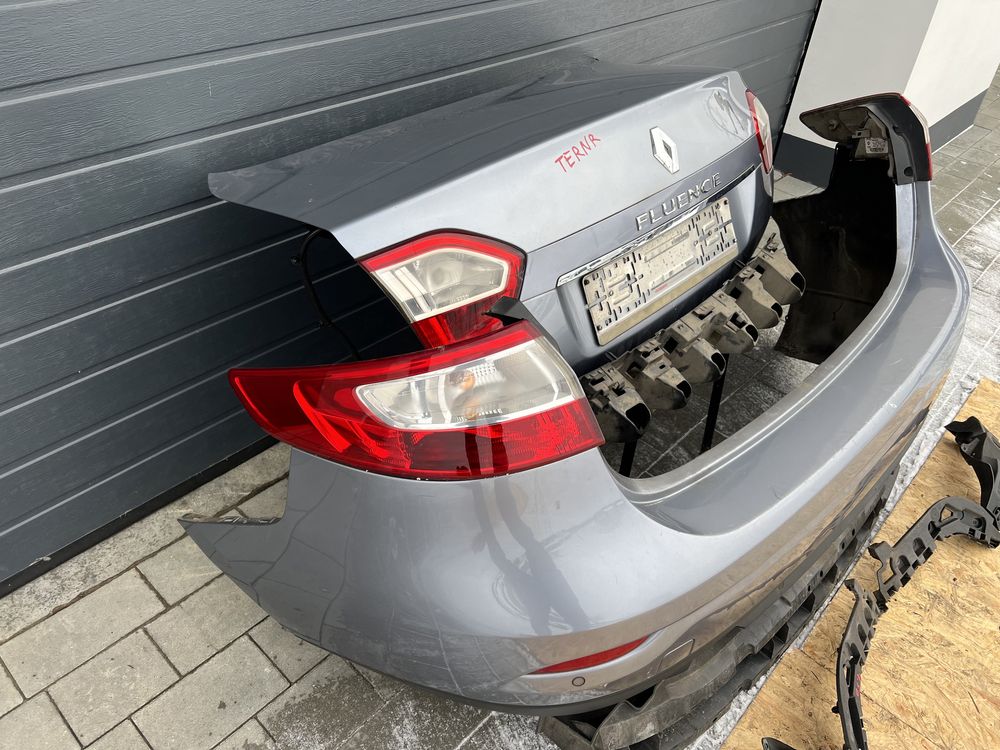 Кришка багажника бампер ліхтарі Renault Fluence Флюєнс