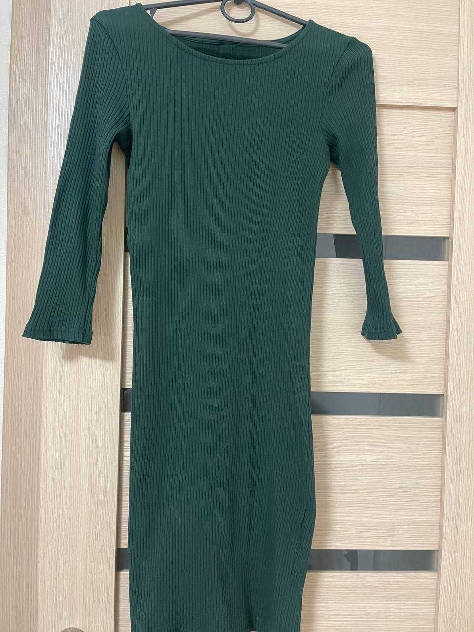 Платье резинка базовое по фигуре в обтяжку  бутылочно зеленый