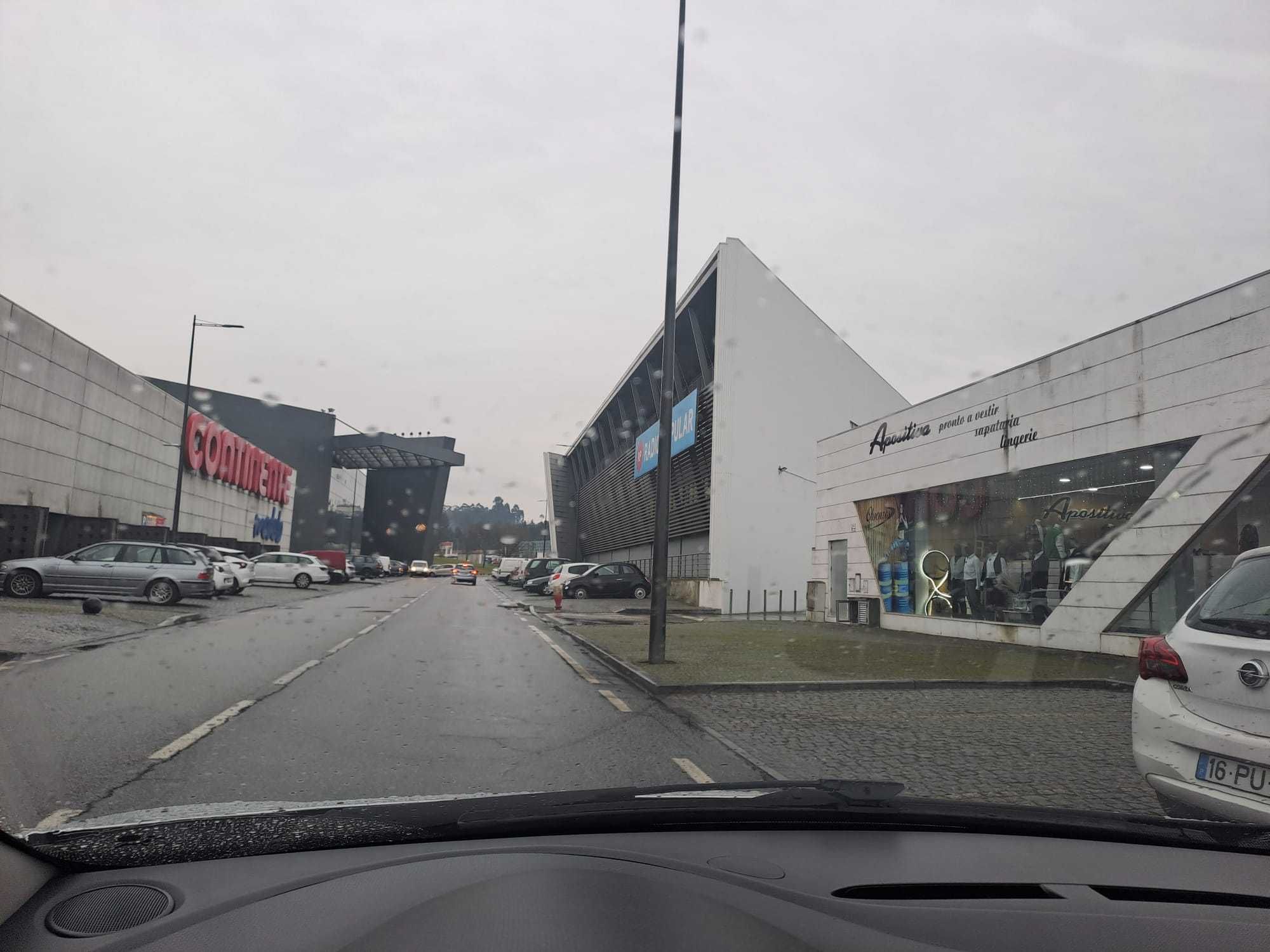 Terreno ind. junto ao Shopping Ferrara Plaza em Paços de Ferreira