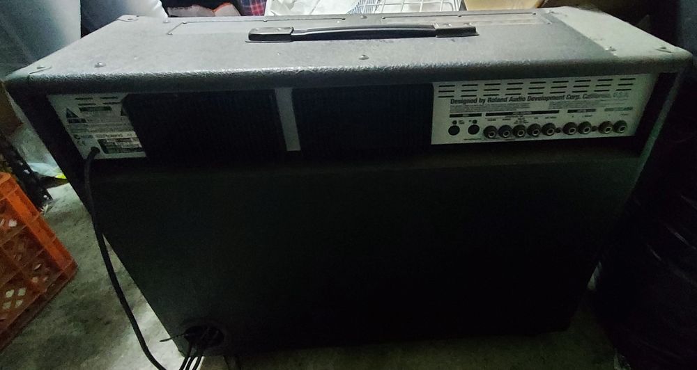 Amplificador de guitarra Roland VGA7