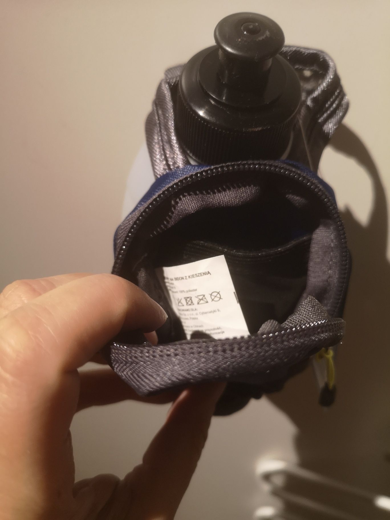 Bidon do biegania 300ml z uchwytem na rękę i kieszonkami