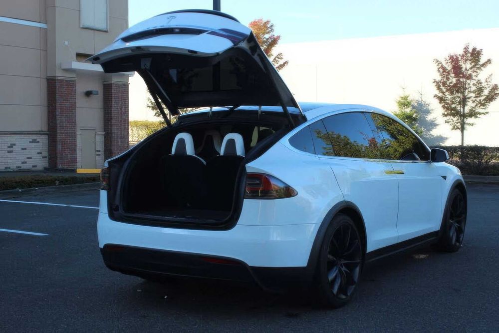 Tesla Model X 75D      2018
