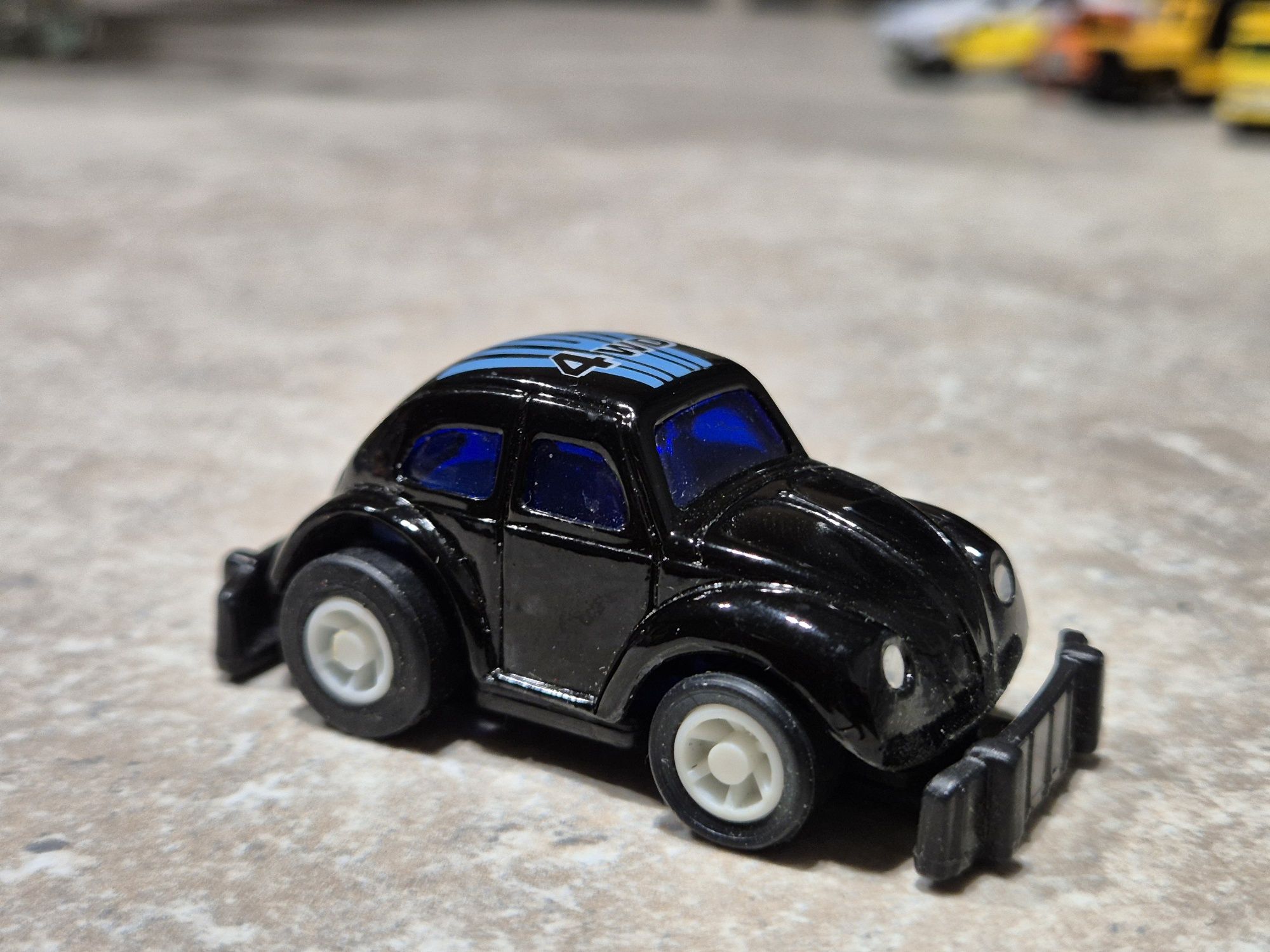 Model zabawka vw garbus kaffer resorak z napędem unikat PRL STARY 1990