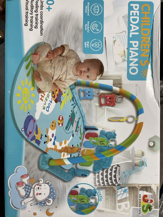 Розвиваючий килимок з піаніно