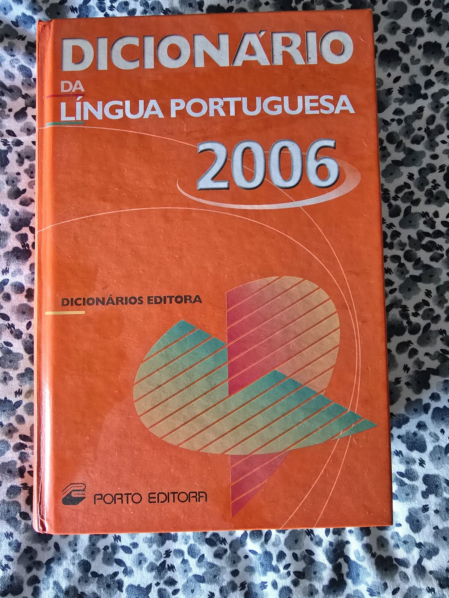 Dicionário de Lingua Portuguesa 2006