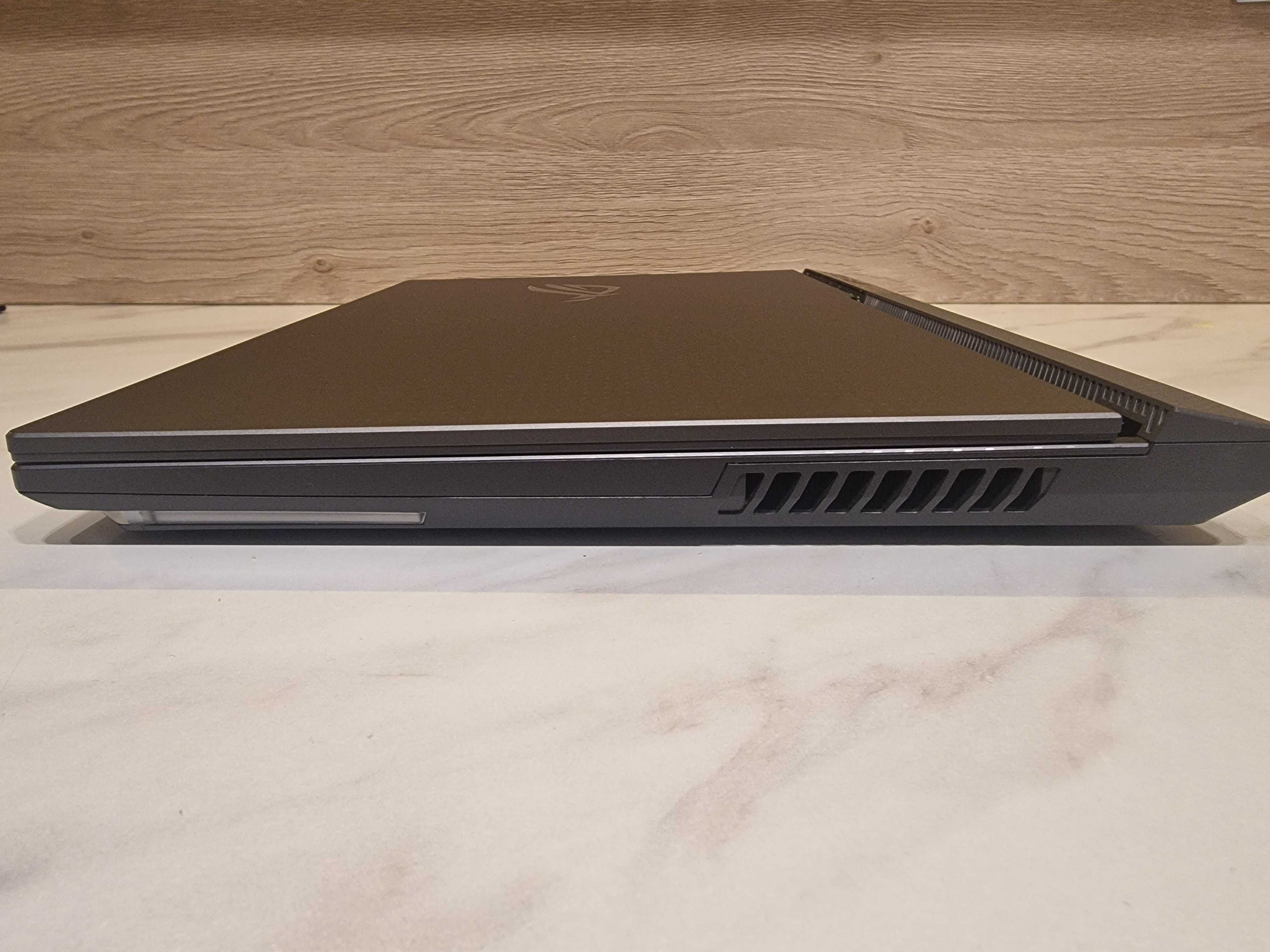 ASUS ROG STRIX G16 (G513R); Ryzen 7 6800H; 32GB DDR5; GEFORCE 3070TI