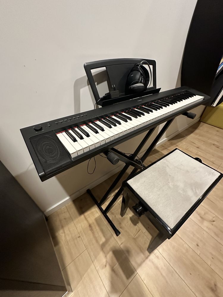 Piano Yamaha Piaggero NP31