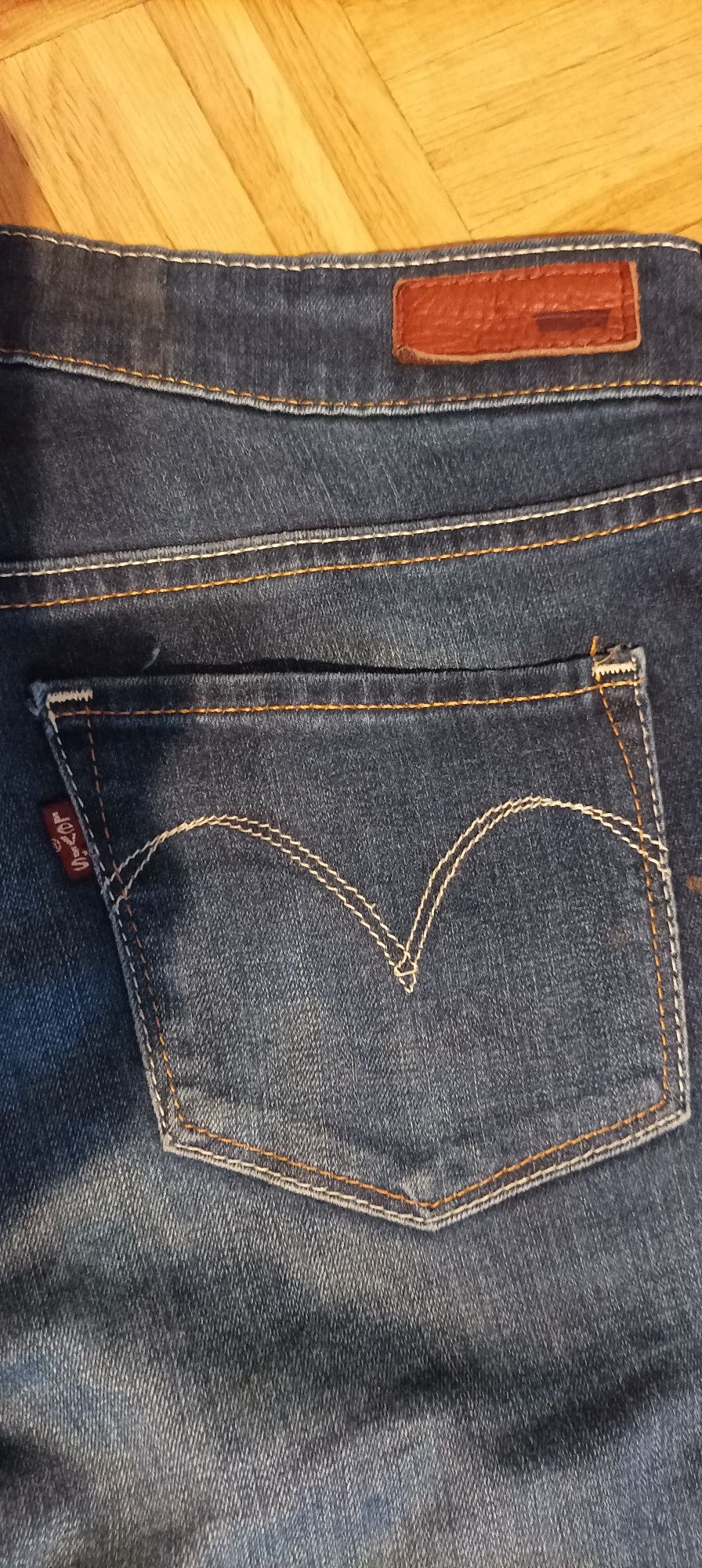 Spodnie jeansy Levi's Slight Curve 26