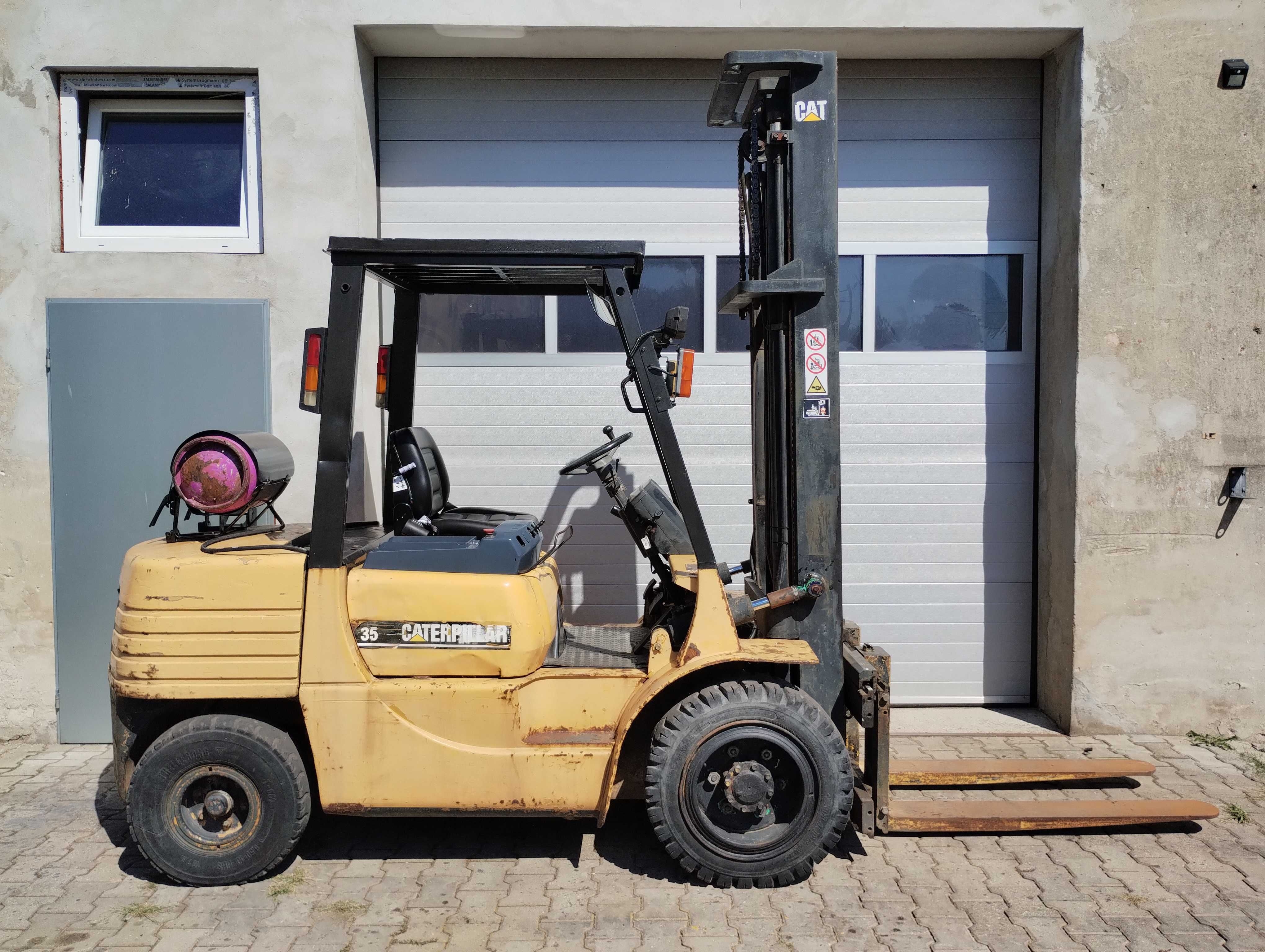 Wózek widłowy Caterpillar GP 35 A o udźwigu 3,5 t