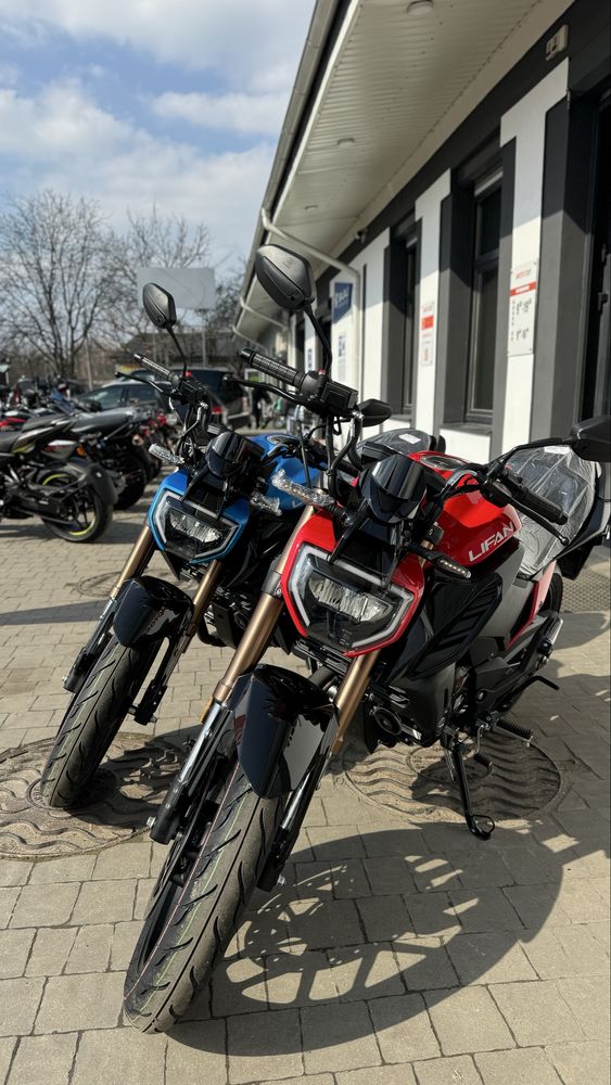 Мотоцикл Lifan KPS200