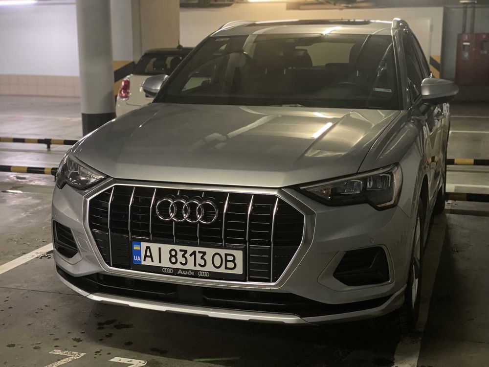 Продам Audi Q3 45TFSI 2020 небольшой торг